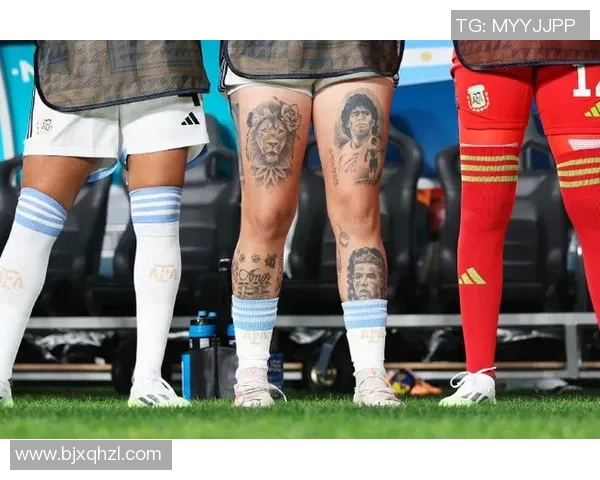 足球明星腿上纹身背后的故事与意义揭秘